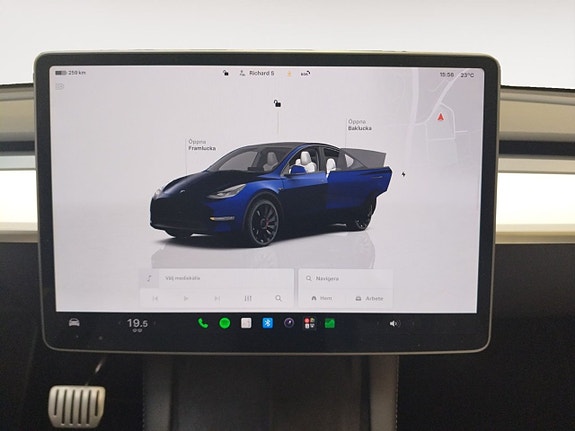 Tesla Model Y 11 of 20