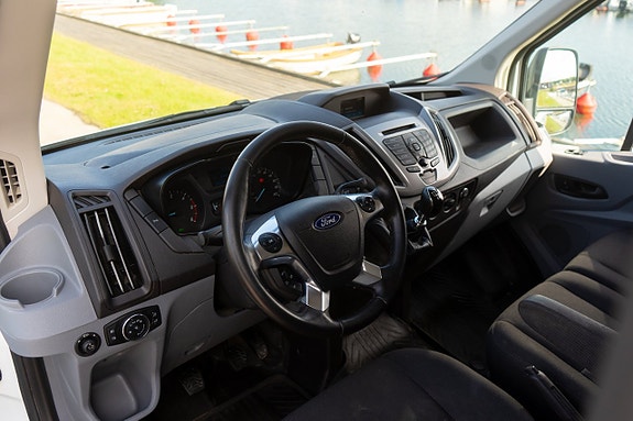 Ford Transit 21 of 29