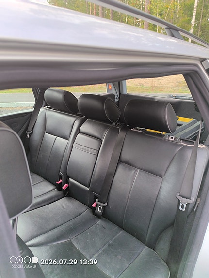 Mercedes-Benz E430 5 of 5