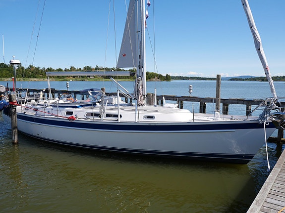 Hallberg Rassy 43