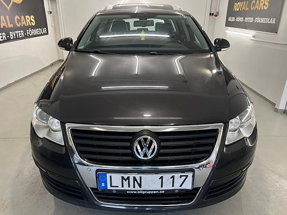 Volkswagen Passat 8 of 26