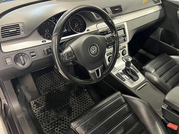 Volkswagen Passat 18 of 26