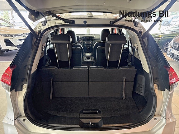 Nissan X-Trail 9 of 14