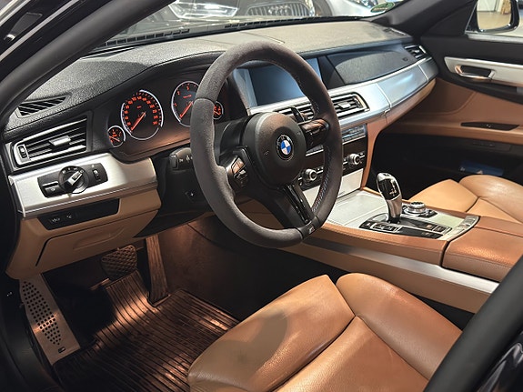 BMW 730 11 of 24