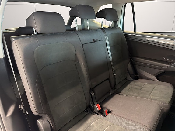 Volkswagen Tiguan Allspace 14 of 22