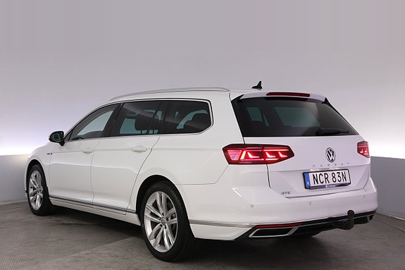 Volkswagen Passat 4 of 27