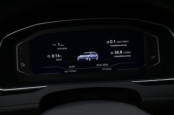 Volkswagen Passat 8 of 27