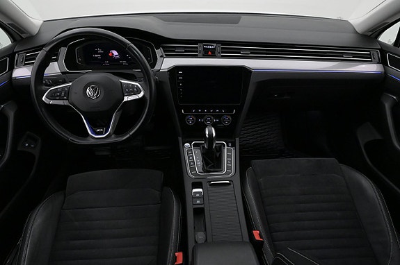 Volkswagen Passat 6 of 27