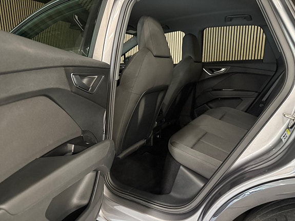 Audi Q4 e-tron 13 of 30