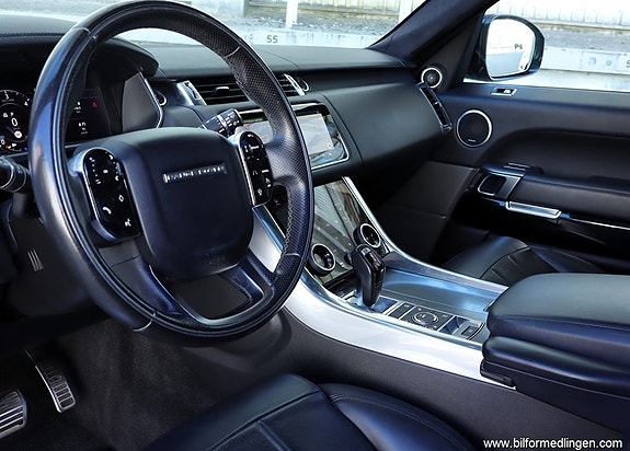 Land Rover Range Rover Sport 10 of 21