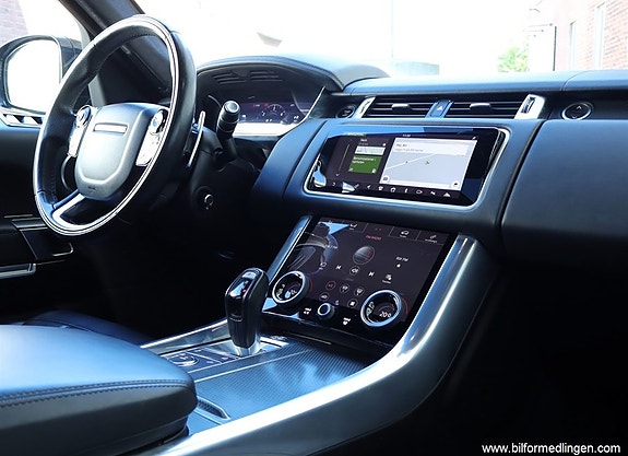 Land Rover Range Rover Sport 9 of 21