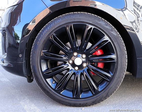 Land Rover Range Rover Sport 18 of 21