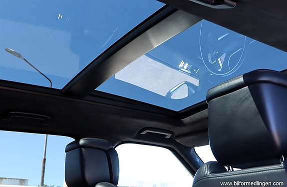 Land Rover Range Rover Sport 8 of 21