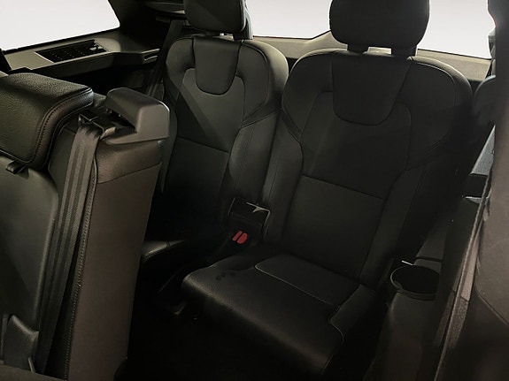 Volvo XC90 14 of 26