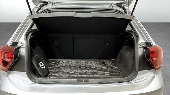 Volkswagen Polo 12 of 12