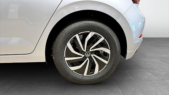 Volkswagen Polo 6 of 12