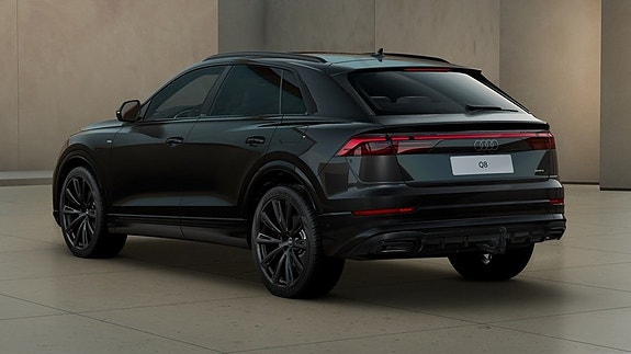 Audi Q8 3 of 11