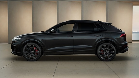 Audi Q8 2 of 11