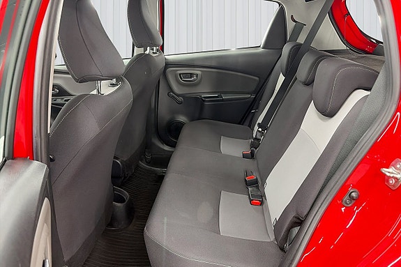 Toyota Yaris 18 of 20