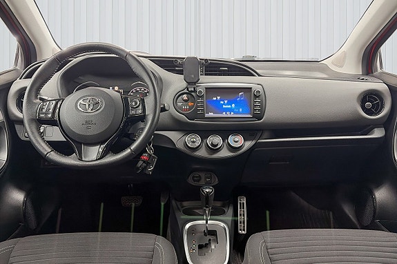 Toyota Yaris 10 of 20