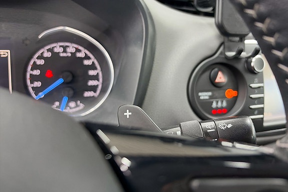 Toyota Yaris 15 of 20