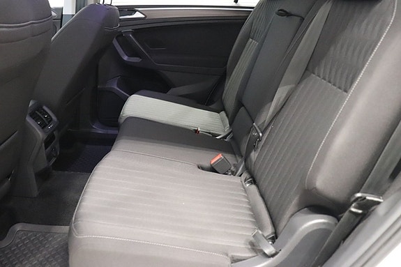 Volkswagen Tiguan Allspace 8 of 11