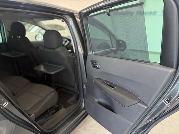 Peugeot 5008 16 of 19