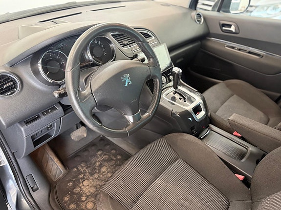 Peugeot 5008 9 of 19