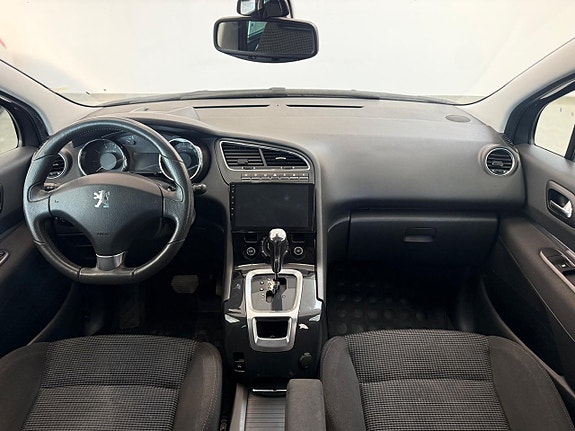 Peugeot 5008 8 of 19