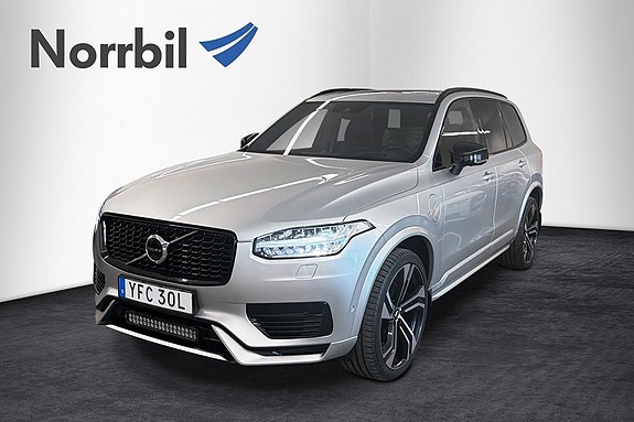 Volvo XC90 3 of 20