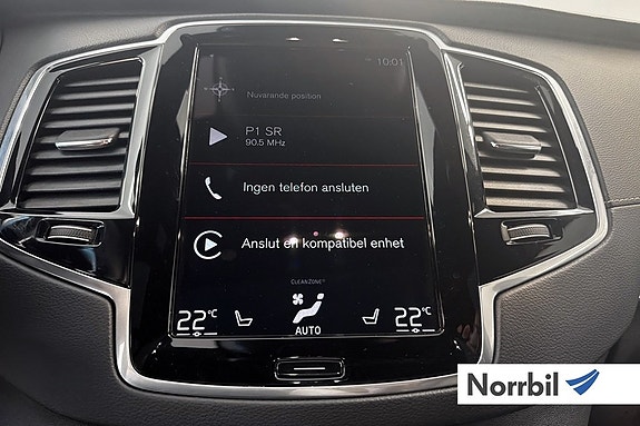 Volvo XC90 13 of 20