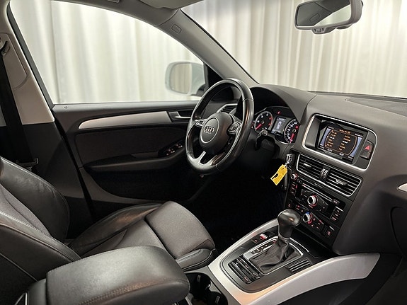 Audi Q5 10 of 12