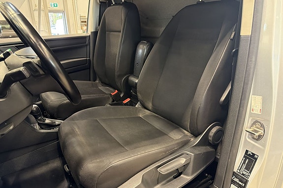 Volkswagen Caddy Maxi 11 of 18