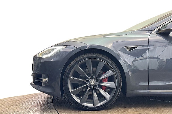 Tesla Model S 11 of 30