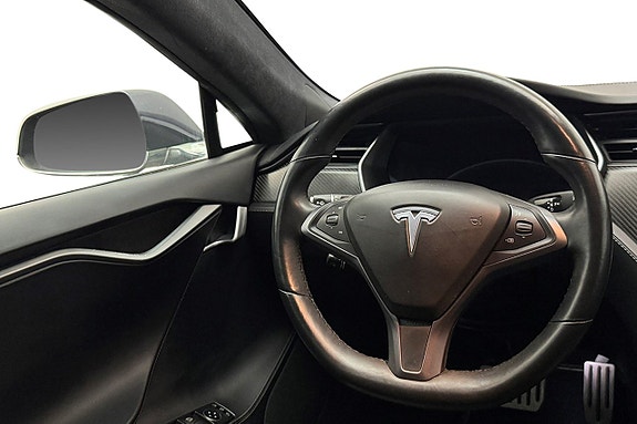 Tesla Model S 18 of 30