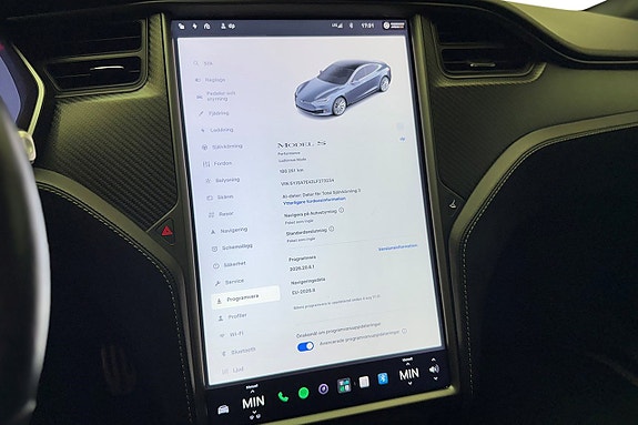 Tesla Model S 29 of 30