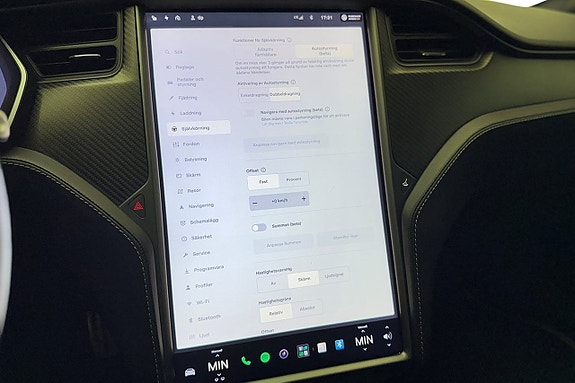 Tesla Model S 28 of 30