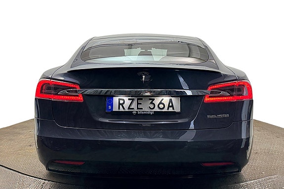 Tesla Model S 7 of 30