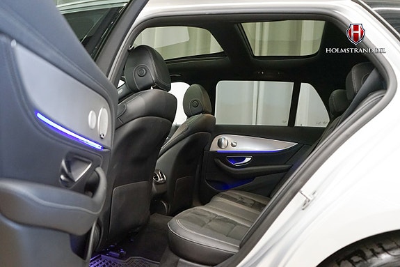 Mercedes-Benz E220 12 of 25