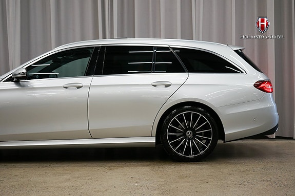 Mercedes-Benz E220 7 of 25
