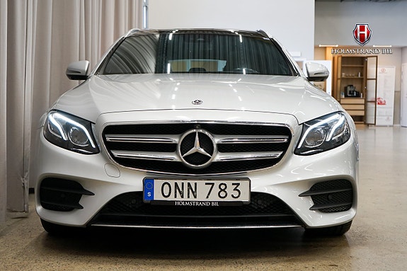 Mercedes-Benz E220 5 of 25
