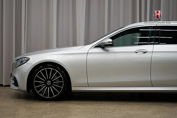 Mercedes-Benz E220 6 of 25