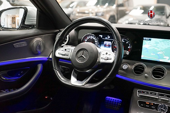 Mercedes-Benz E220 14 of 25