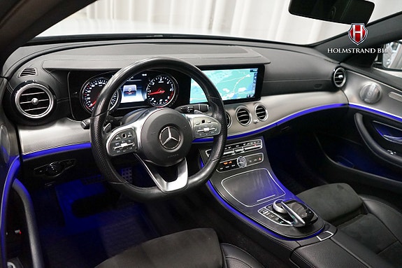Mercedes-Benz E220 8 of 25