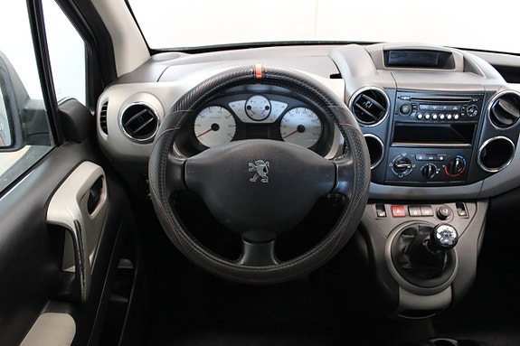 Peugeot Partner Tepee 12 of 14