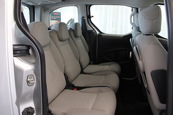 Peugeot Partner Tepee 10 of 14