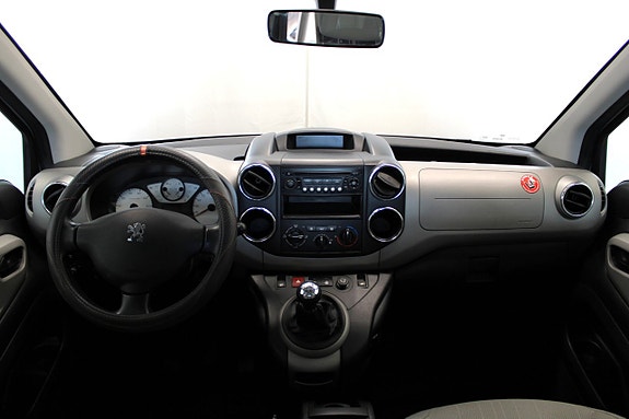 Peugeot Partner Tepee 13 of 14