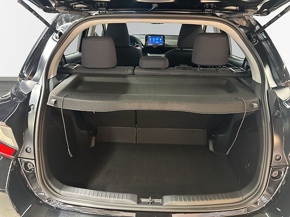 Toyota Yaris 10 of 12
