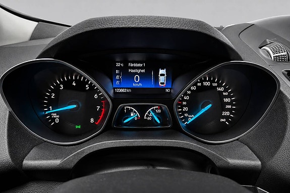 Ford Kuga 14 of 18