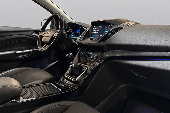 Ford Kuga 11 of 18